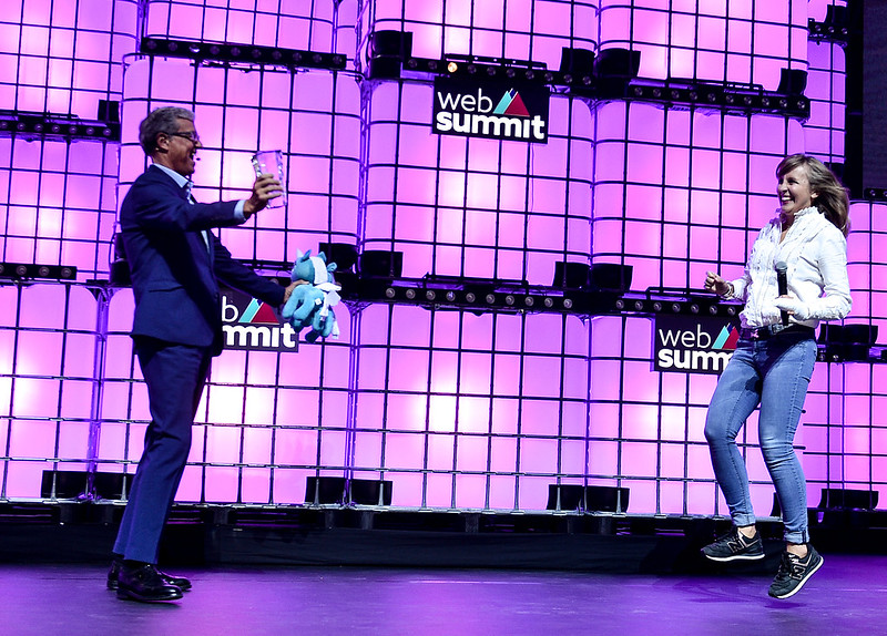 7 November 2019; Maria Hahn, CEO & Founder, Nutrix, PITCH Winnner, right, with Pedro Miranda, CEO, Siemens Portugal, on Centre Stage during the final day of Web Summit 2019 at the Altice Arena in Lisbon, Portugal. Photo by Sam Barnes/Web Summit via Sportsfile